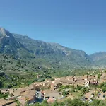 4 Bedroom Stunning Home In Fornalutx