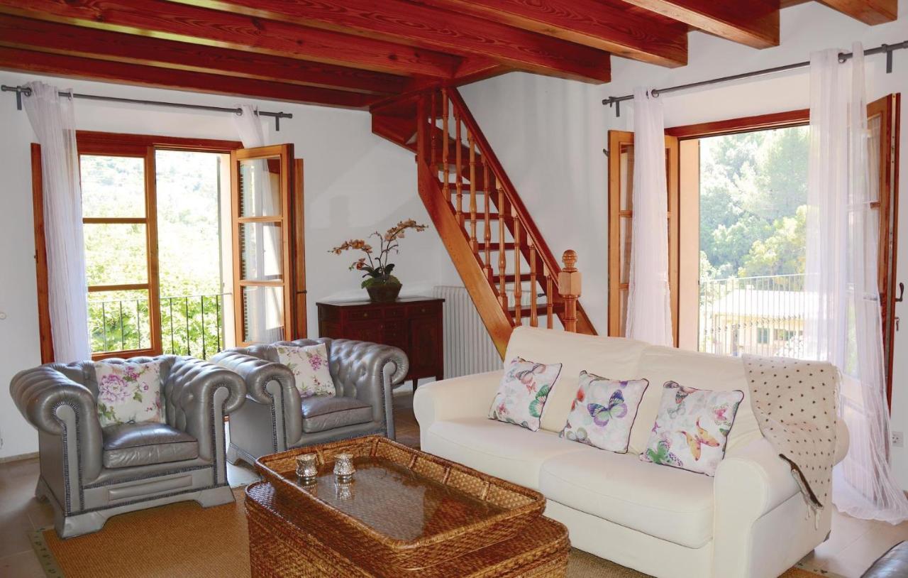 Hébergement de vacances 4 Bedroom Stunning In
