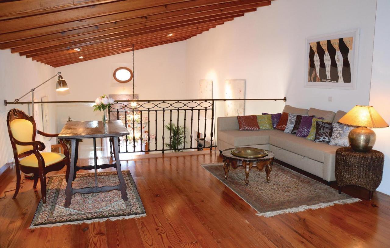 4 Bedroom Stunning In Hébergement de vacances *
