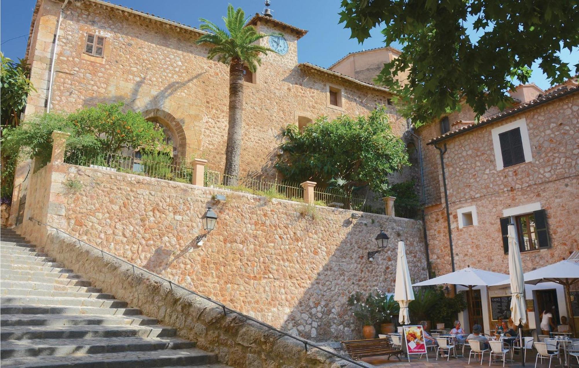 4 Bedroom Stunning In Fornalutx